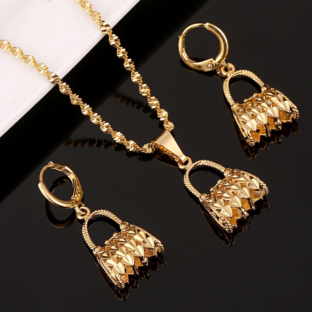 Conjunto de collar y pendiente - Women Fashion Png reseña y precio